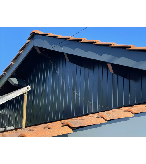 Bandeau de rive 2 plis sur mesure en aluminium couleur. Différent coloris disponibles