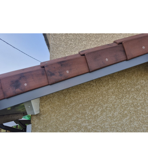 Bandeau de rive 1 pli sur mesure en aluminium couleur. Différent coloris disponibles