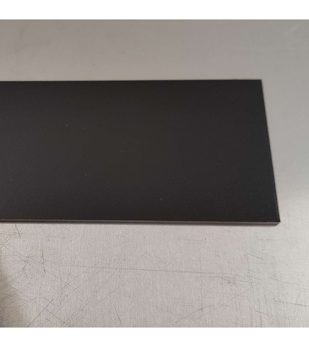 Gris Terre d'ombre 1,5 mm RAL 7022 Gris Terre d'ombre 1,5 mm RAL 7022